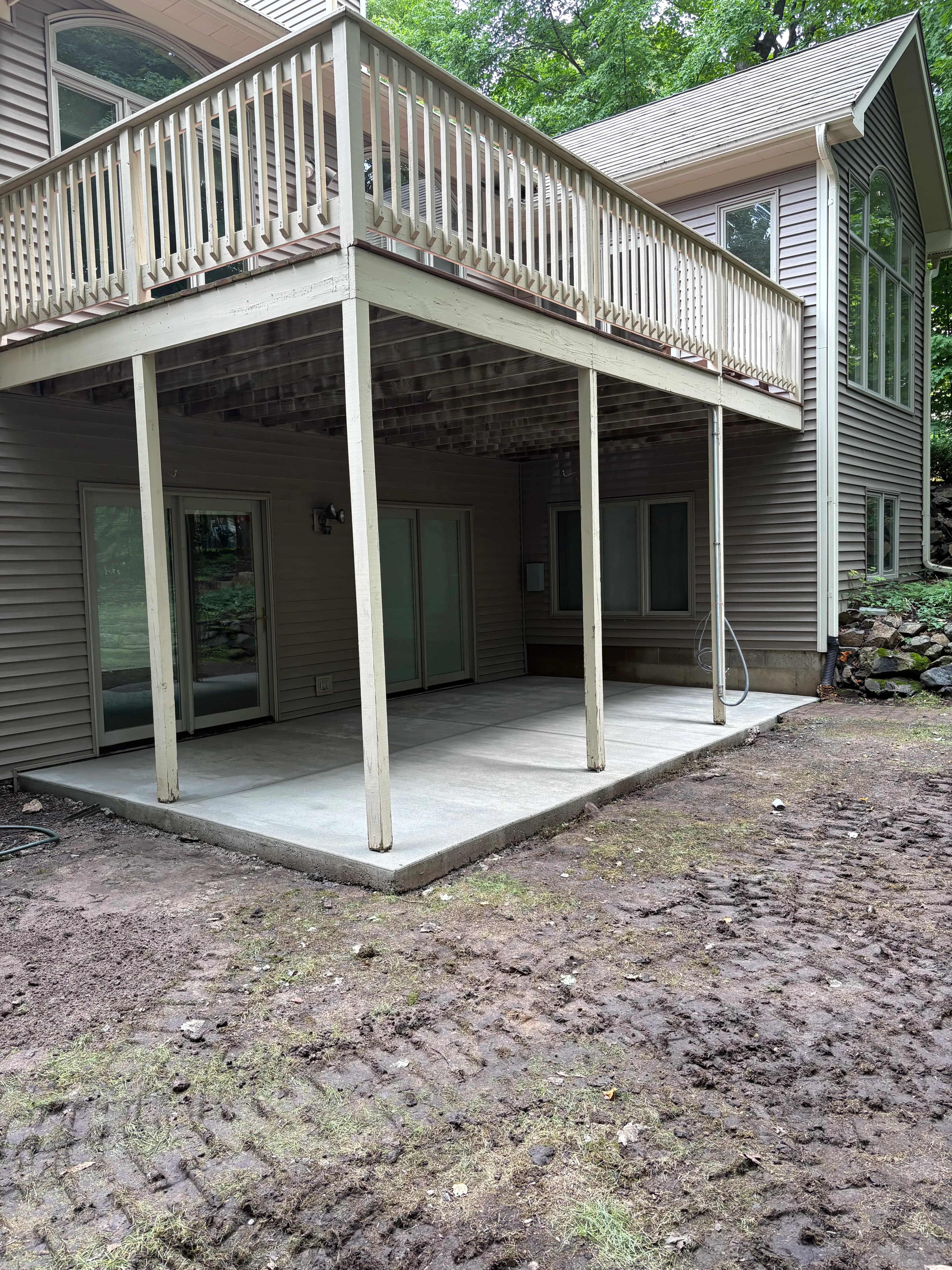 Project 5-Inch Concrete Patio Poured to Handle a Hot Tub Setup image