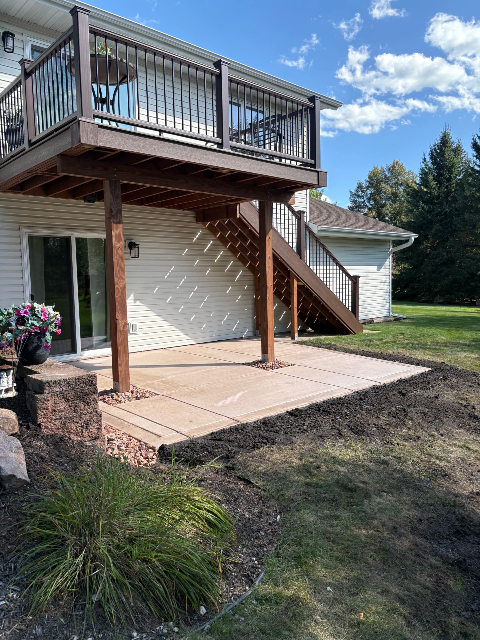 Sidewalk and Patio Replacement with Autumn Oak Concrete image