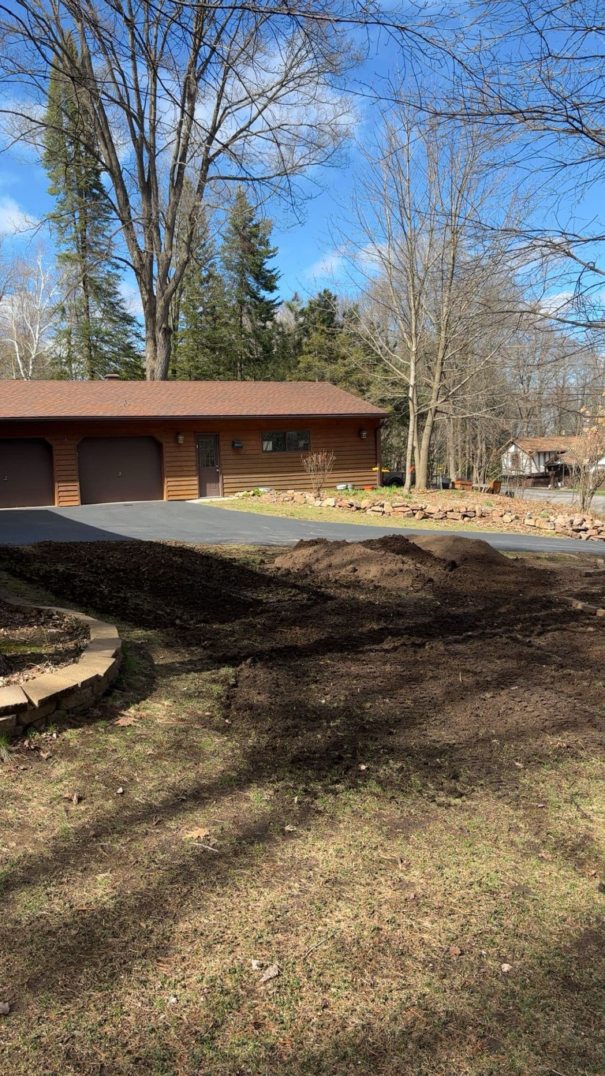 Gallery photos for Worn Out Lawn Stripped Down and Rebuilt From Scratch: Image #4