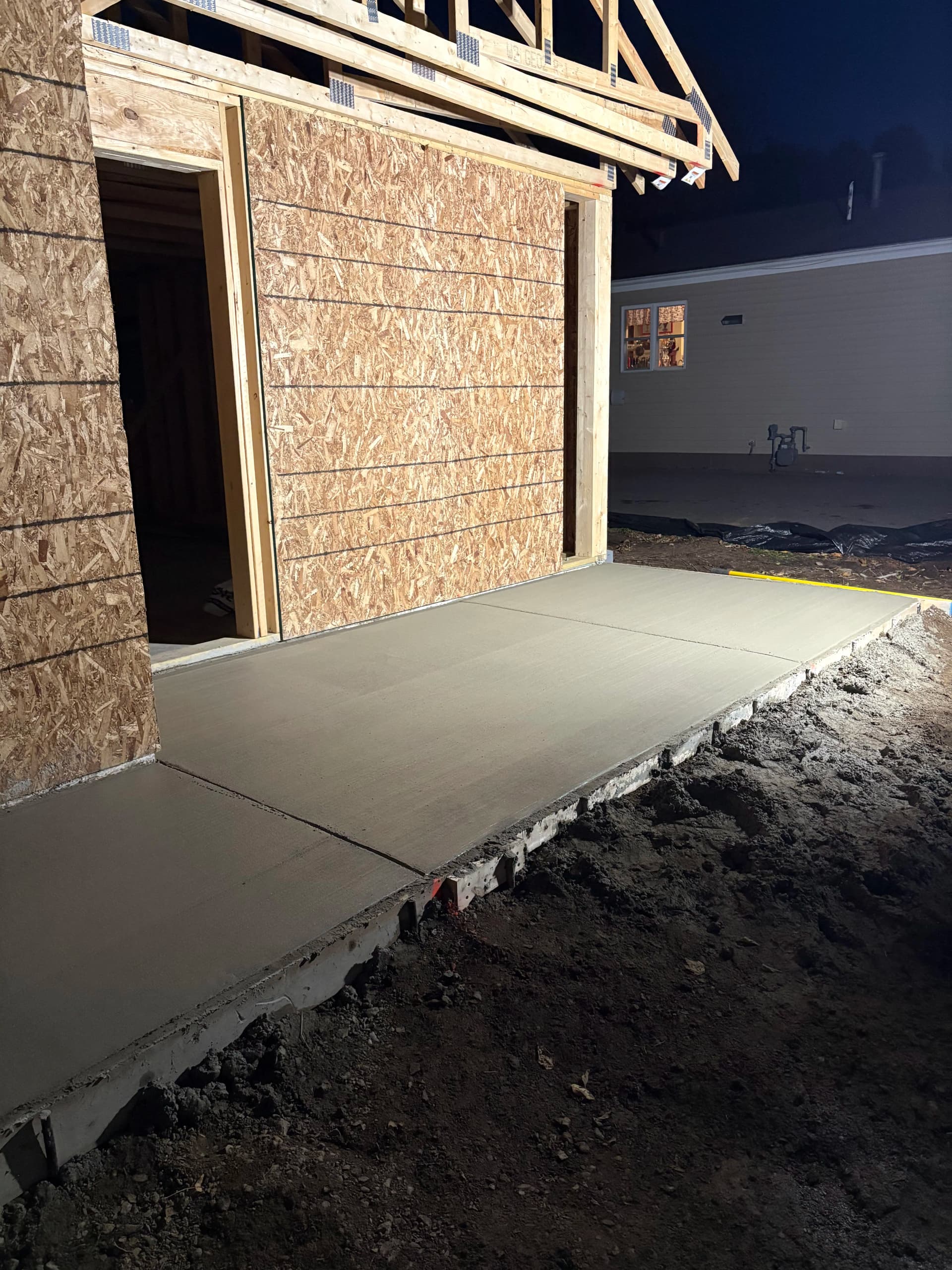 Gallery photos for New Build Patio and Garage Approach Concrete Flatwork Done Right: Image #1