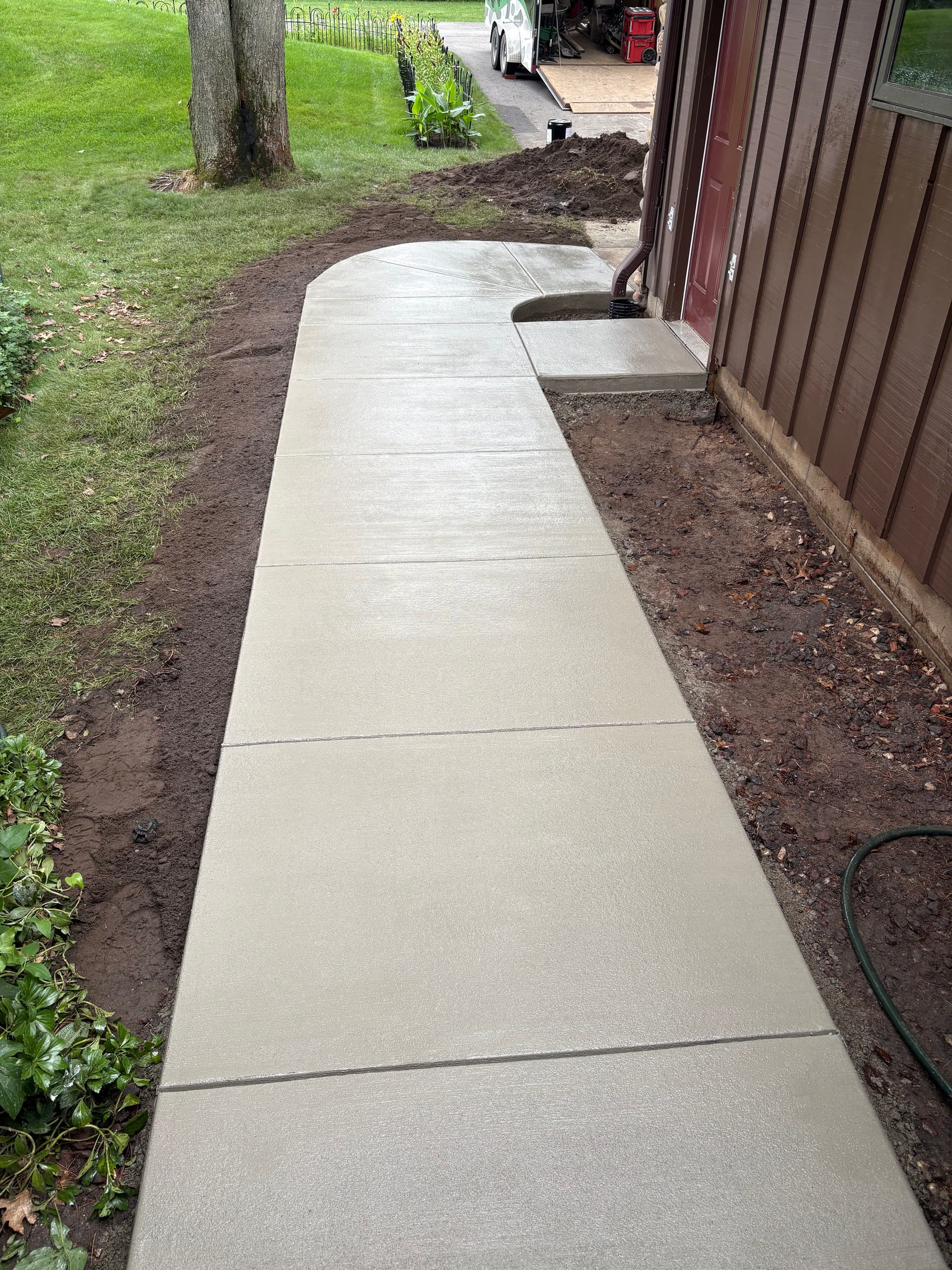 Gallery photos for Cracked Sidewalk Torn Out and Rebuilt the Right Way: Image #1