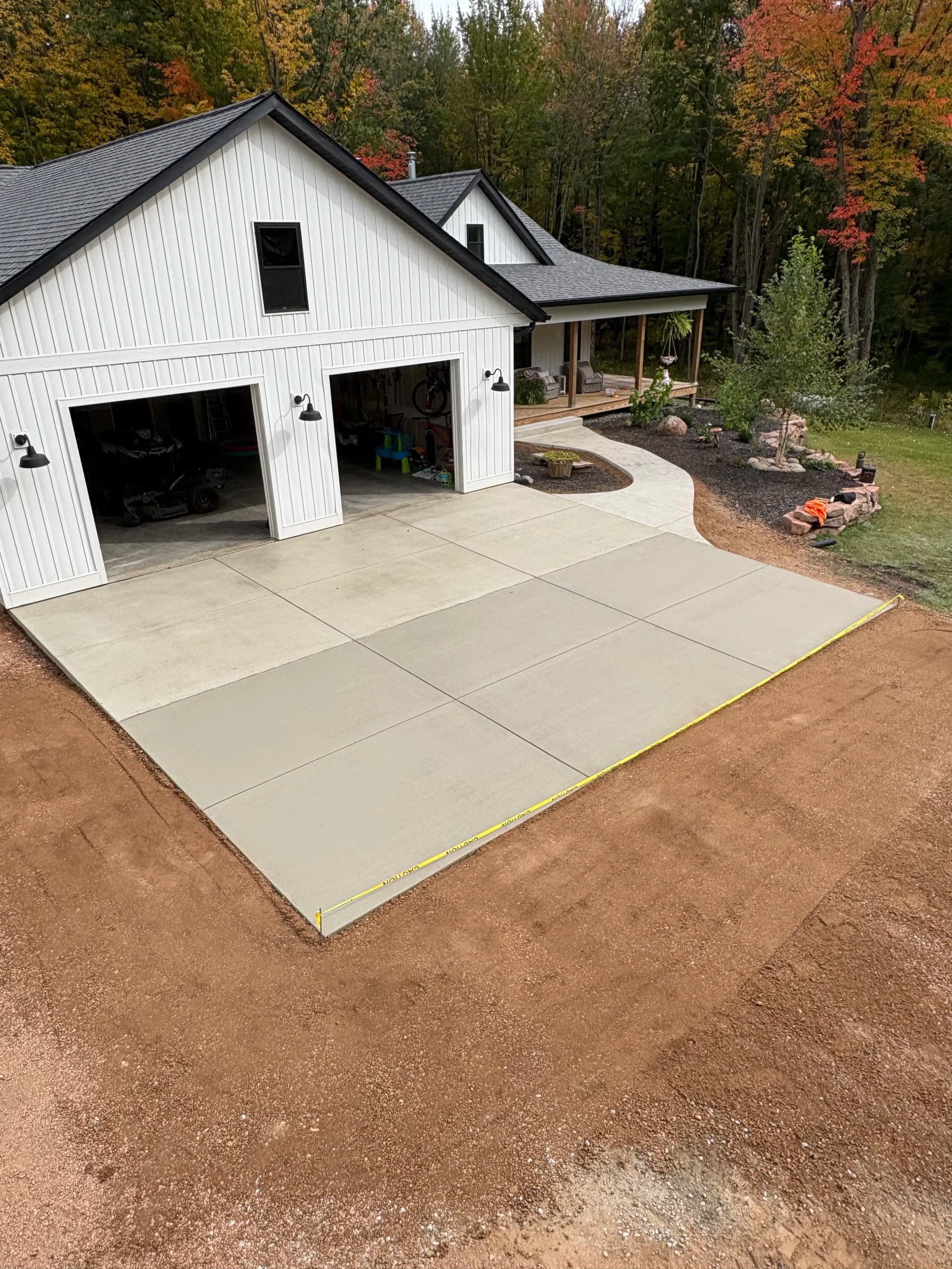 Gallery photos for New Front Step, Sidewalk, and Garage Approach Poured Clean: Image #1
