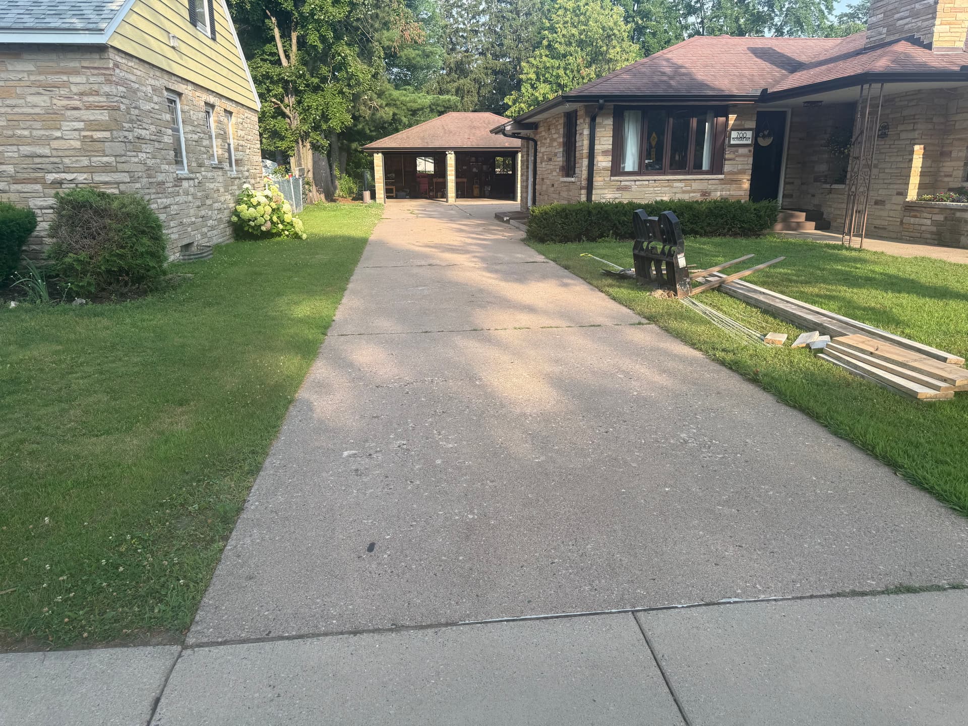 Gallery photos for Full Concrete Driveway Tear-Out and Replacement Done Right: Image #4