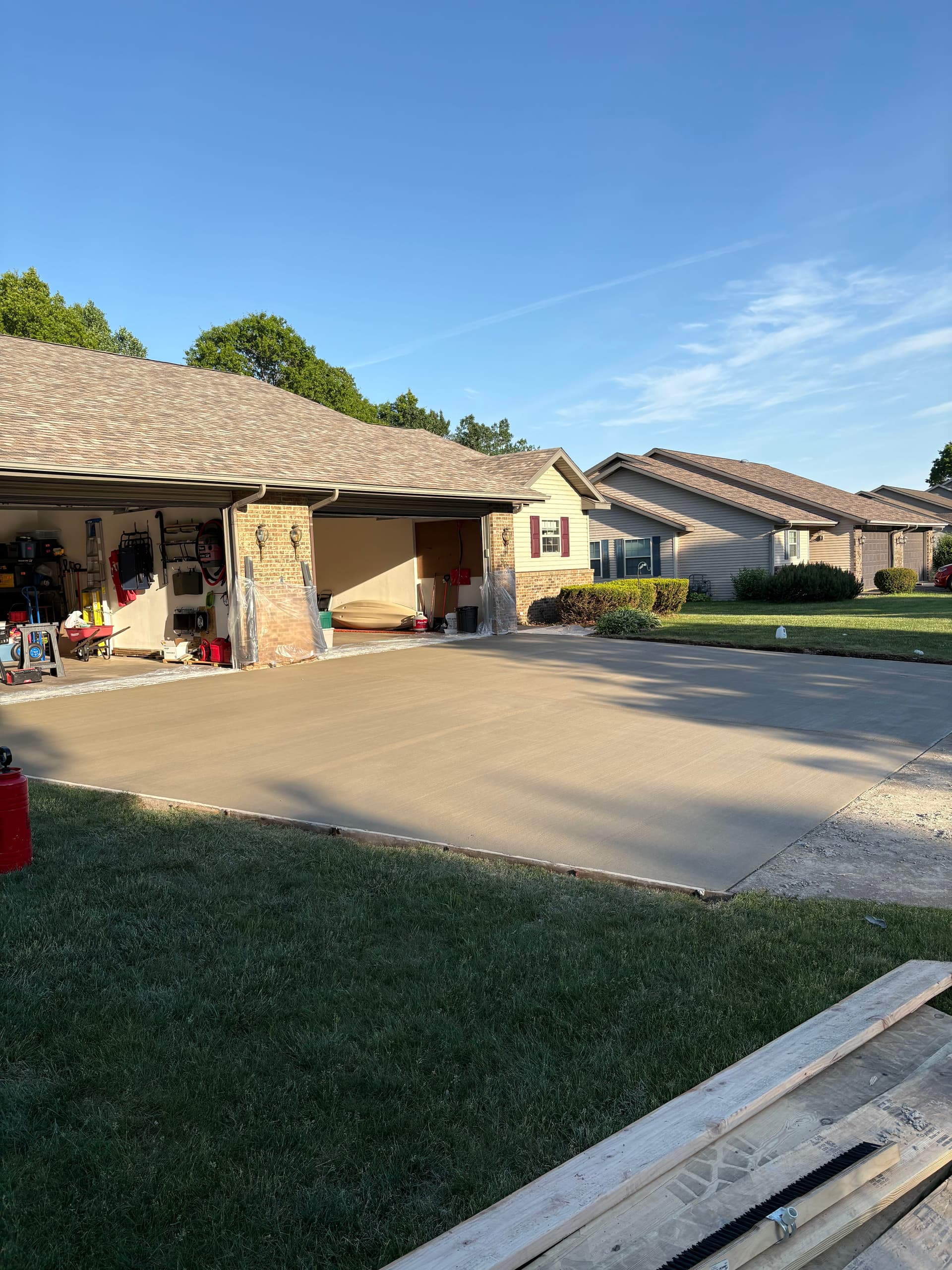 Gallery photos for Full Driveway Replacement - Blacktop Out, Concrete In: Image #4