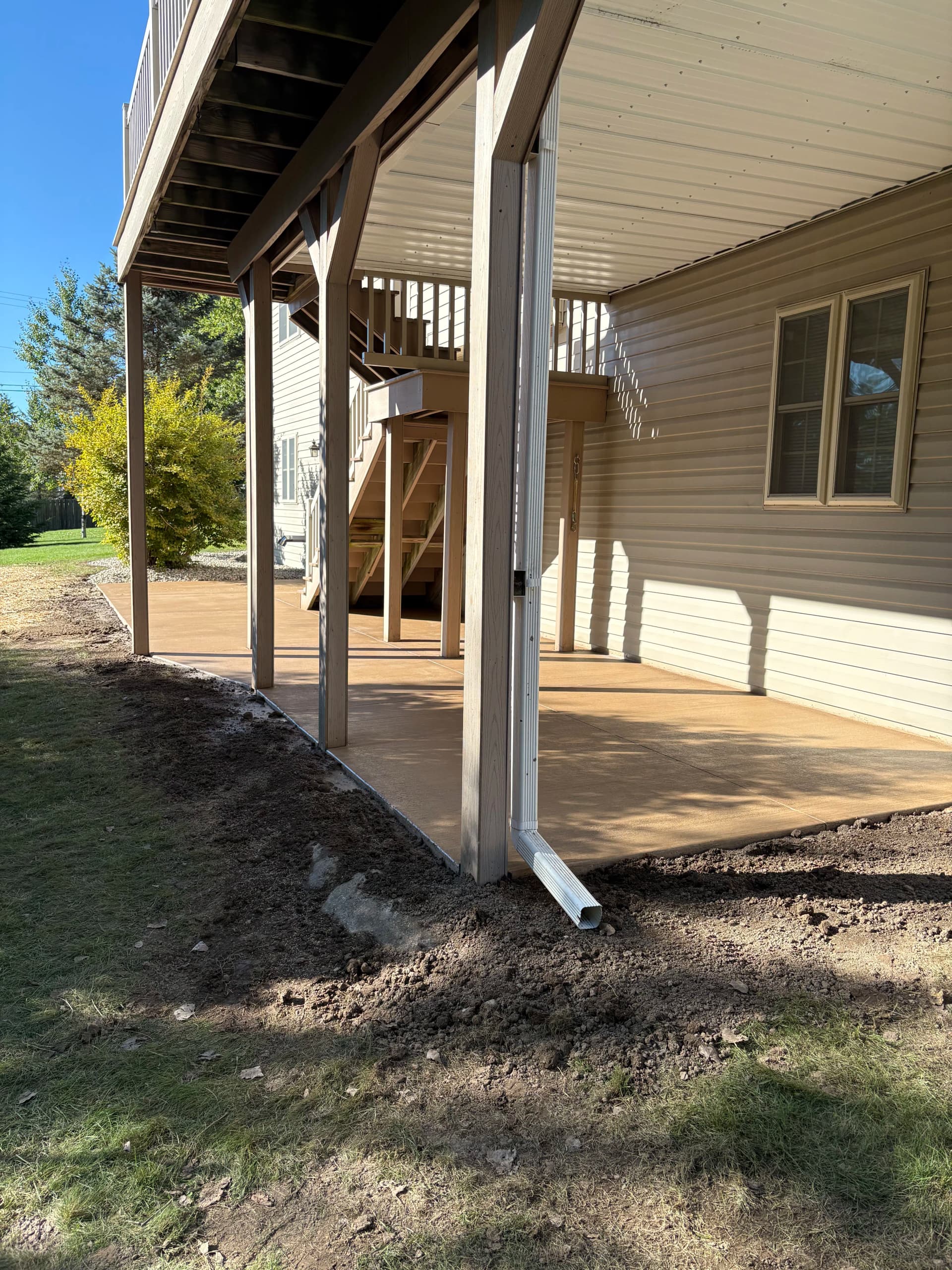 Gallery photos for Old Patio Pavers Gone - Sonoran Tan Colored Concrete Takes Over: Image #5