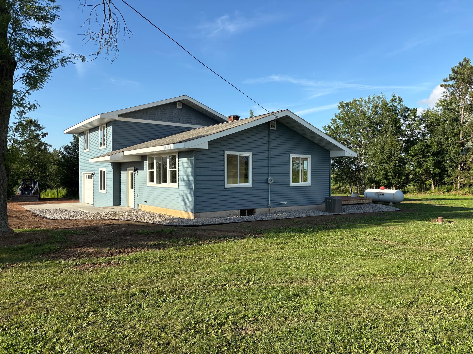 Gallery photos for Rock Bed Install That Gave This Remodeled Home a Sharp Edge: Image #3