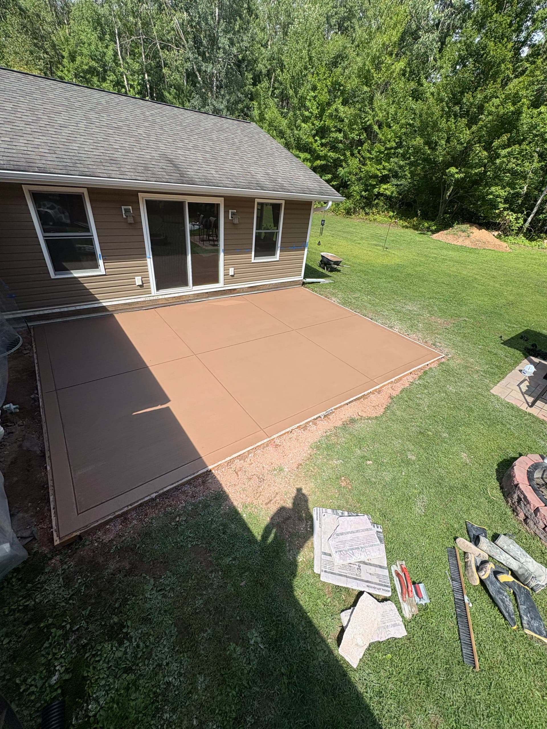 Gallery photos for Coral Buff Concrete Patio With a Clean Smooth Edge Detail: Image #1