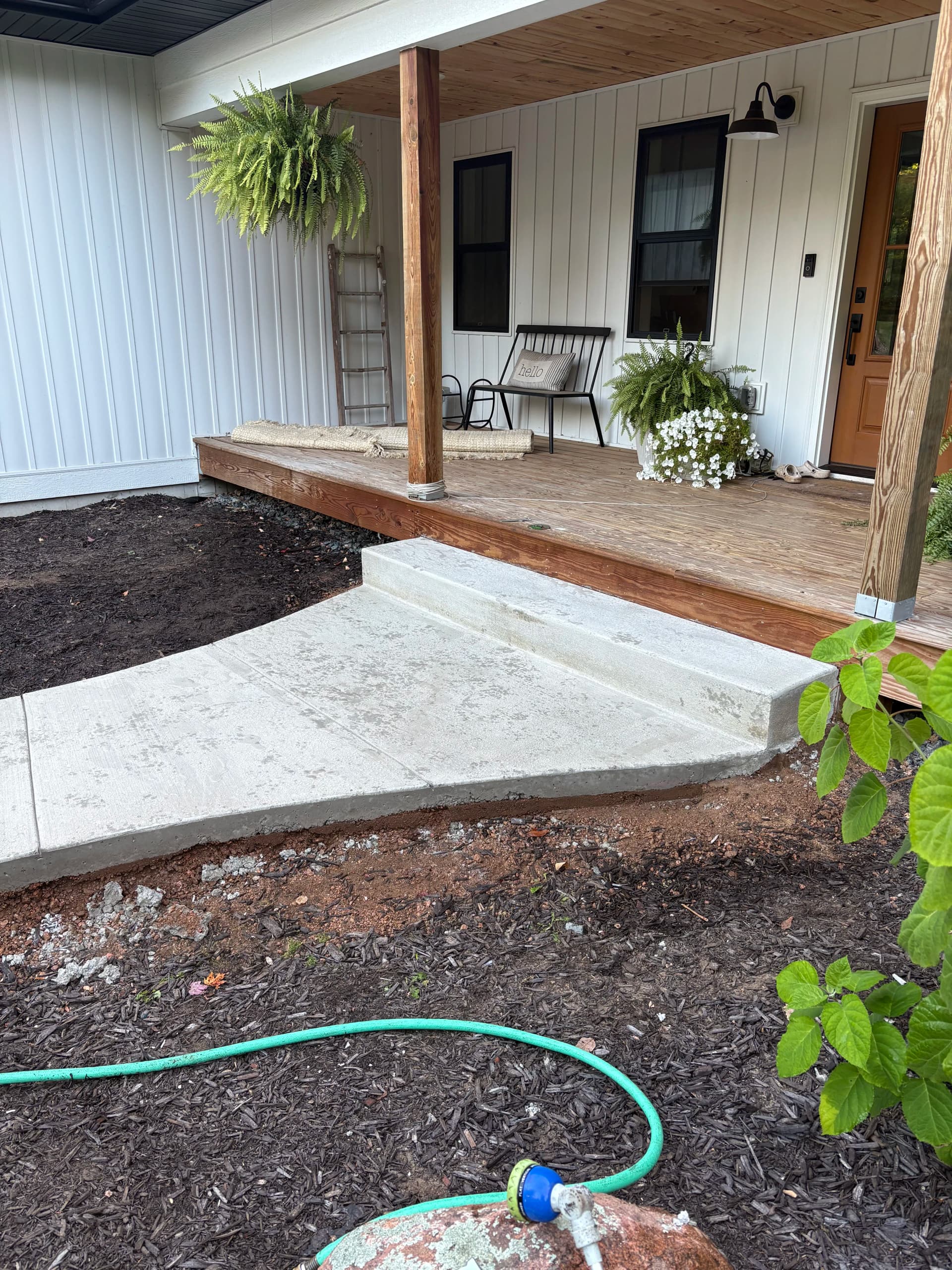 Gallery photos for New Front Step, Sidewalk, and Garage Approach Poured Clean: Image #5