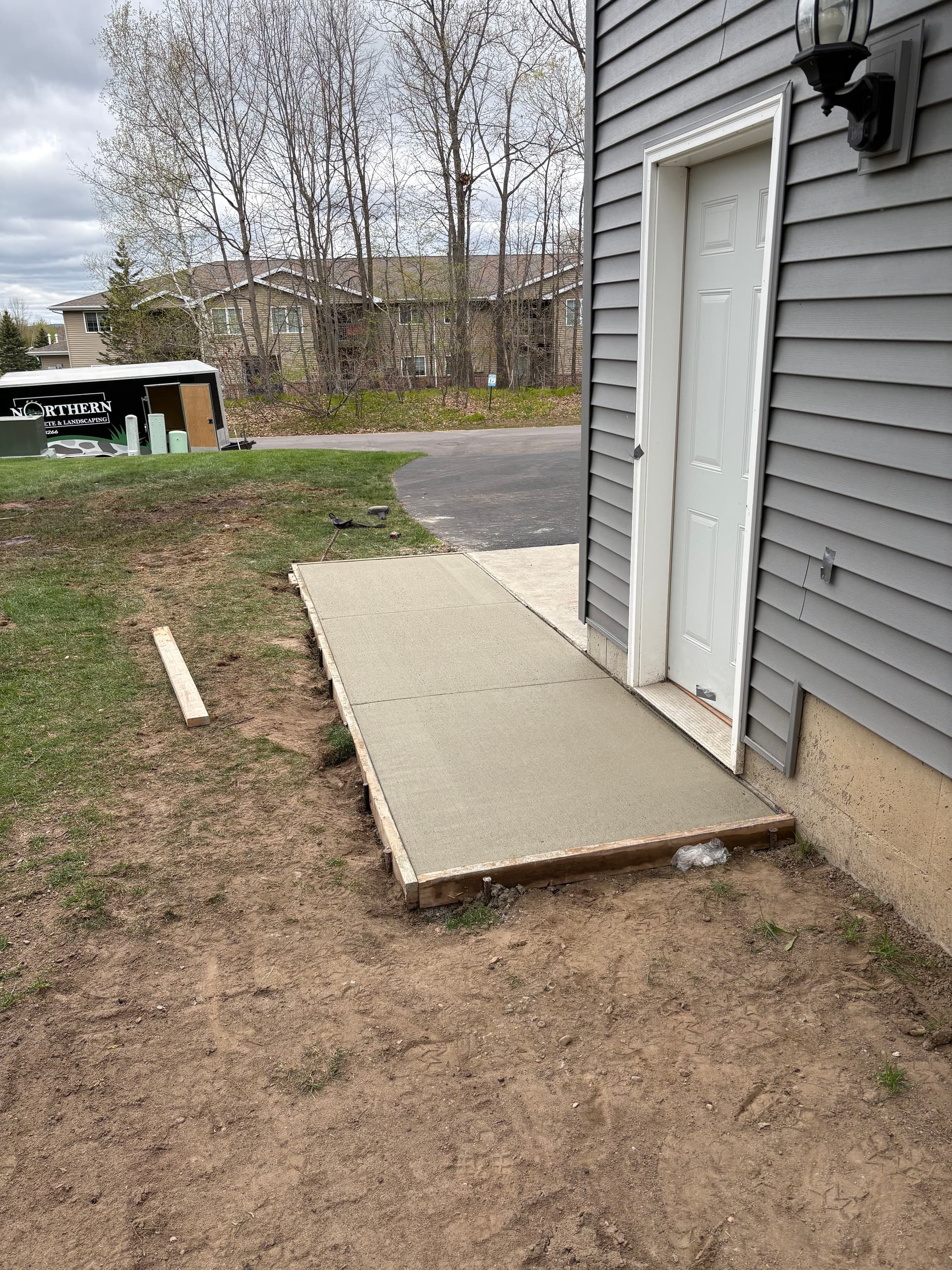 Gallery photos for New Concrete Steps, Slabs, and Lawn Sections at a Home Entry: Image #4
